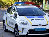 Полиция Ивано-Франковска предотвратила самоубийство на балконе многоэтажки (видео)