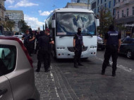 У посольства Германии в Киеве задержали группу провокаторов (фото, видео)