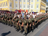 В центре Одессы проходит «Марш равенства»: под жесткой «опекой» полиции и не без проблем (фото)