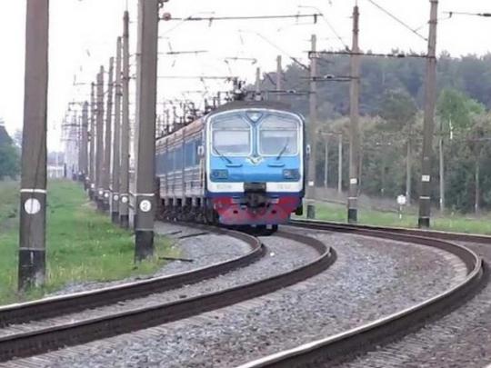 Новый казус на железной дороге: пассажирам поезда Киев-Ривне не хватило двух вагонов