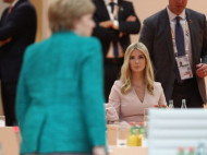 Иванка Трамп заняла место отца на одном из заседаний саммита в Гамбурге (фото)