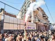 Митинг за спасение "Ведьминого дома" в Одессе перерос в столкновения и погромы (видео)
