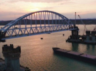 В аннексированном Крыму опровергают слухи о проседании опор Керченского моста
