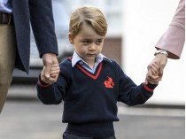 Принц Джордж отправился в первый раз в первый класс (фото)