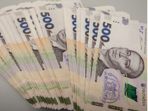 В Житомире пенсионер, поверив мошенникам, обменял сто тысяч гривен на «новые купюры»