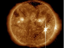 На Солнце произошла мощнейшая за последние 12 лет вспышка 