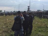В пункте пропуска «Краковец» задержаны 100 человек в камуфляже