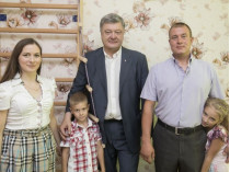 Президент побывал в гостях у знаменитого танкиста, Героя Украины