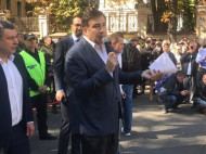 Саакашвили под Администрацией Президента пожаловался, что ему не с чем идти в суд