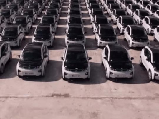 На Крещатике поставят рекорд по скоплению электромобилей