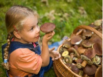 Ребенок с грибами