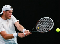 Марченко вышел в четвертьфинал турнира в Орлеане