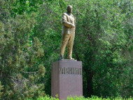 В Одесской области выявили памятники Ленину и Калинину (фото)