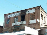 Двое пострадавших на пожаре в запорожском хостеле находятся в тяжелом состоянии (обновлено, фото)