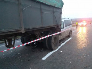 На Николаевщине микроавтобус «въехал» в КамАЗ, травмировав шестерых пассажиров (фото)