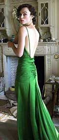 Самым лучшим нарядом в истории кино признано зеленое платье, в котором британская актриса кира найтли снималась в фильме «искупление»