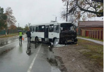Под Киевом два автобуса с пассажирами попали в ДТП (фото)