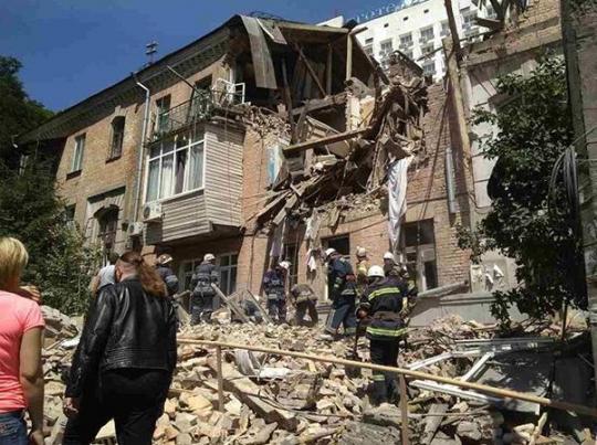 Стало известно, какую материальную помощь получат пострадавшие от взрыва на Голосеевском проспекте