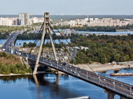 В ночь на 12 ноября вводится ограничение движения на Московском мосту, а до 26 ноября – на съезде с Южного моста