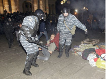избиение студентов на Майдане