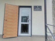В Никополе в здании суда взорвали гранату, погибли два человека (обновлено, фото)