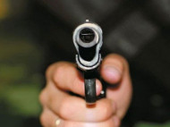 "Заботливый" отец: на Одесчине мужчина угрожал пистолетом 11-летнему обидчику сына (фото)
