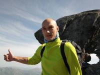 В России погиб Погребов, которого обвиняли в раскраске звезды в Москве в цвета украинского флага