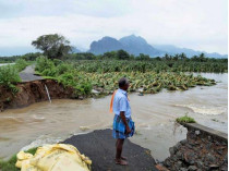 Тропический циклон «Окхи» унес жизни не менее 20 человек в Индии 