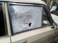 В Майорске боевики обстреляли автомобиль мирного жителя (фото)