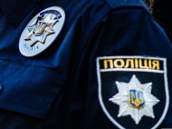 Под Днепром полицейские остановили автомобиль с оружием (фото)