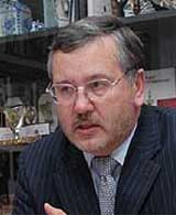 Анатолий гриценко: «на протяжении последних лет глава государства пытается давать поручения всем и вся&#133; Что далеко не всегда отвечает действующему законодательству»