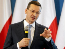 Новый премьер Польши в первый день работы затронул Украину и «геноцид» на Волыни