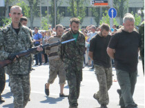 Украинские пленные в Донецке
