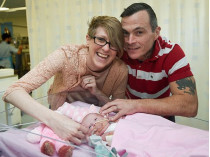 Ванилопа Хоуп с родителями после операции