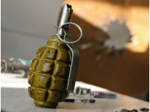 В Киеве мужчине оторвало кисть гранатой