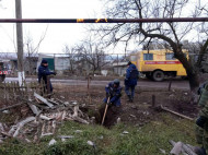 В пострадавшем от артобстрела боевиков Новолуганском уже отремонтировали школу и детсад (фото, видео)