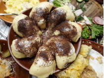 Буковинские вареники на пару с вишней и шоколадом – настоящее кулинарное чудо! 