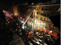 Пожарные тушат пожар в Бронксе