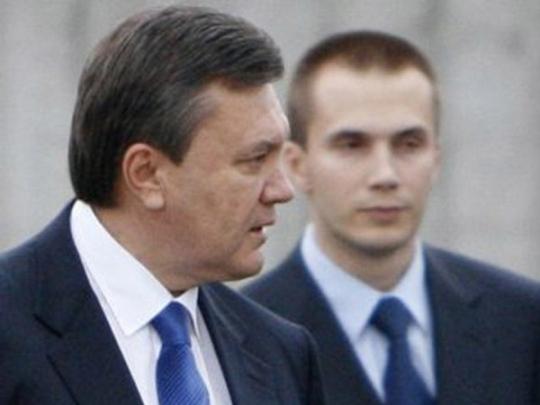 Александр Янукович с отцом