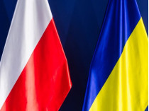 Названо количество украинцев, имеющих право находиться в Польше больше года