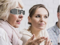 Чудеса медицины на CES-2018: очки, улучшающие зрение