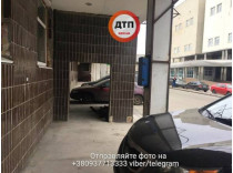 В Киеве под стенами больницы скончался мужчина (фото)