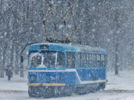 В Одессе сильная метель парализовала движение транспорта (фото)