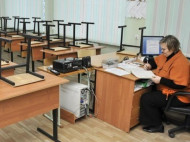 Киевляне призывают власти закрыть школы и садики на карантин