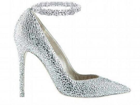 Туфли с бриллиантами и белыми спафирами