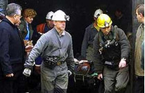 Шестеро горняков получили ожоги и переломы в результате вспышки метана на частной шахте в донецкой области