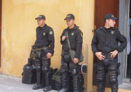 В Колумбии неизвестные расстреляли в баре семь человек