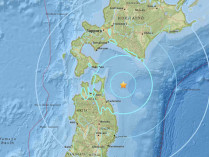 Карта Японии с обозначением эпицентра землетрясения