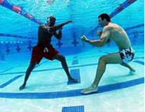 Чемпион мира ibf владимир кличко готовится к бою с султаном ибрагимовым&#133; Под водой в бассейне