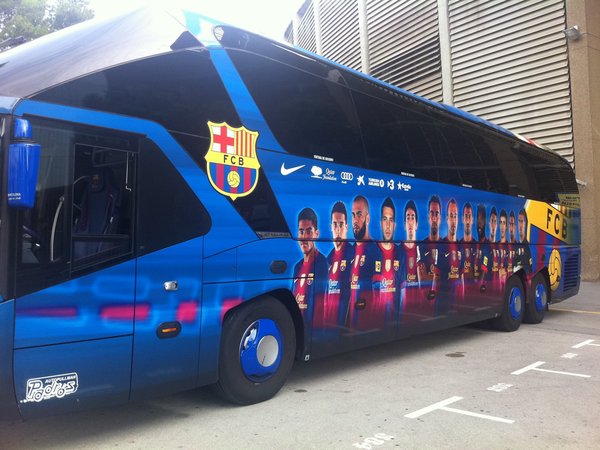 Автобус футбольной команды барселона
